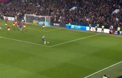 【龙八国际】TA：滕哈赫曾在更衣室对安东尼大发雷霆，因其两次抗拒去踢左后卫