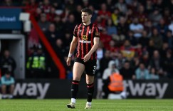 【龙八国际】记者：利物浦正尝试引进伯恩茅斯后卫科克兹，曼联也对其有意