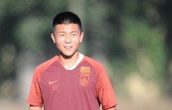 【龙八国际】体坛：在初拟的东亚杯名单中，共有陶强龙、刘祝润等3名跳级生