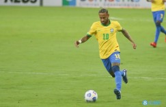 【龙八国际】蒂特：内马尔依旧是球队的解决方案，现在让他踢边路等于自废武功