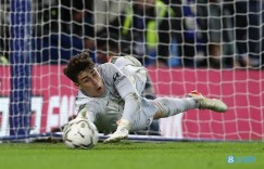 【龙八国际】标准晚报：那不勒斯有意凯帕，但球员19万镑周薪让谈判变得复杂