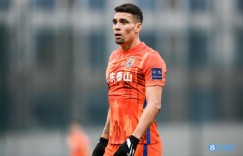 【龙八国际】记者：泰山今日重新集结，外援暂时仅莫伊塞斯、克雷桑参加合练