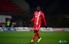 【龙八国际】斯基拉：瑞士球队锡永谈判签约巴洛特利，为球员提供三年合约