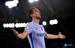 【龙八国际】卢克-德容：在巴萨没赢得任何冠军，但在其他方面我得到了满足感