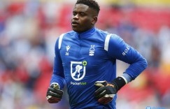 【龙八国际】TA：诺丁汉森林队门将布莱斯-桑巴正在接受朗斯的体检