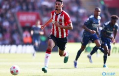 【龙八国际】标晚：布罗亚新赛季不希望被外租，伯利已和球员代表会面