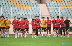 【龙八国际】足球报：国足选拔队锋线、后腰存明显不足 女足输日本概率极大