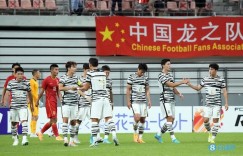 【龙八国际】朱炯：国足防守只是站着没有真正对球施压，这比赛看的没劲