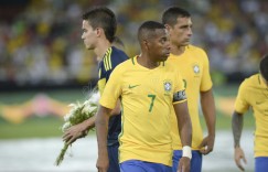 【龙八国际】巴西主帅称罗比尼奥是很棒的人且很职业，遭巴西足坛多位女性批评