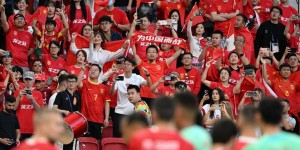 【龙八国际】体育时评：中国足球的时间都去哪了？
