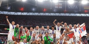 【龙八国际】英格兰首捧欧洲杯，女足运动赢了！