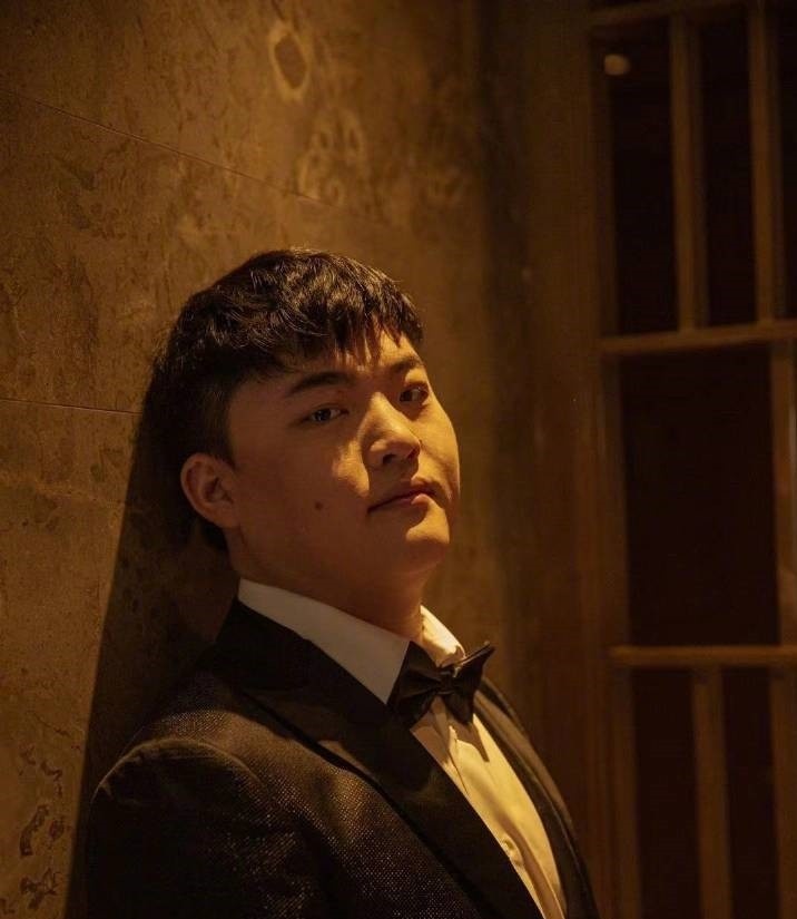 Uzi:这样玩只有严查,这辅助没有一步操作是正常的