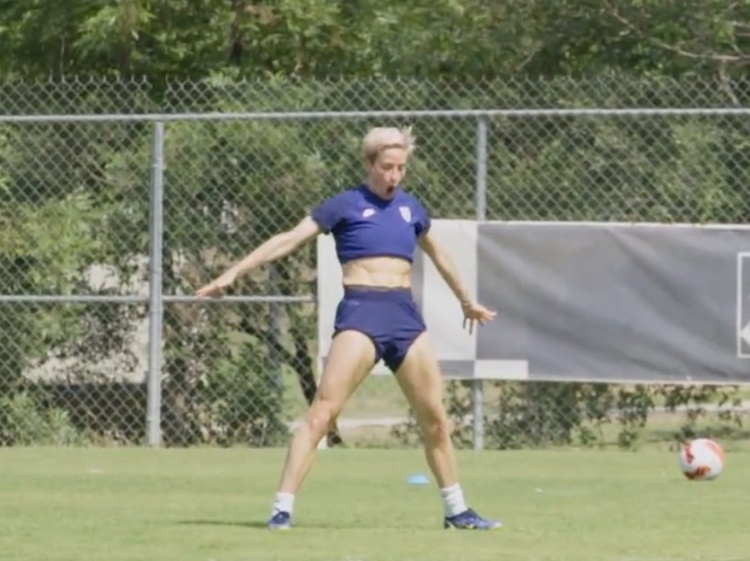 siu无处不在?美国女足队长拉皮诺埃训练破门,随后模仿C罗庆祝