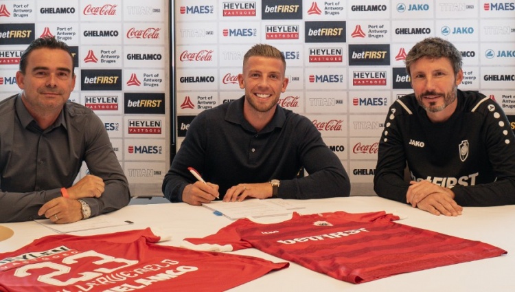 官方:前热刺后卫阿尔德韦雷尔德加盟安特卫普,签约三年