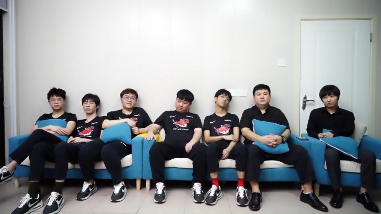 AL赛后群访Betty:第一局最后的团战我只能说一百分吧 不能更好了