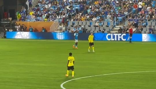 切尔西下半场轮换10人,斯特林迎来首秀