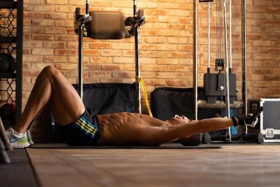 C罗半场晒照,记者:讨好球迷or鼓动欧冠球队,总之都与曼联无关