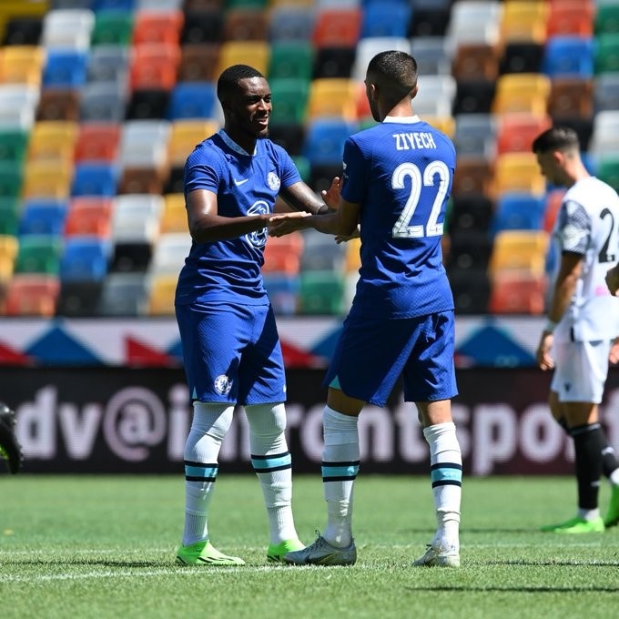 友谊赛再战乌迪内斯,切尔西2-0取胜:奇克进球+造点