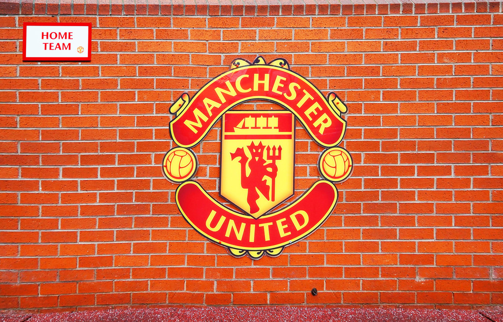 曼晚:曼联高层正在欧洲各国“环游”,试图完成一些签约