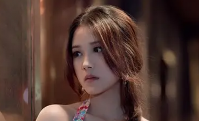 每当女人心里遇到了烦恼,都喜欢找男人诉苦