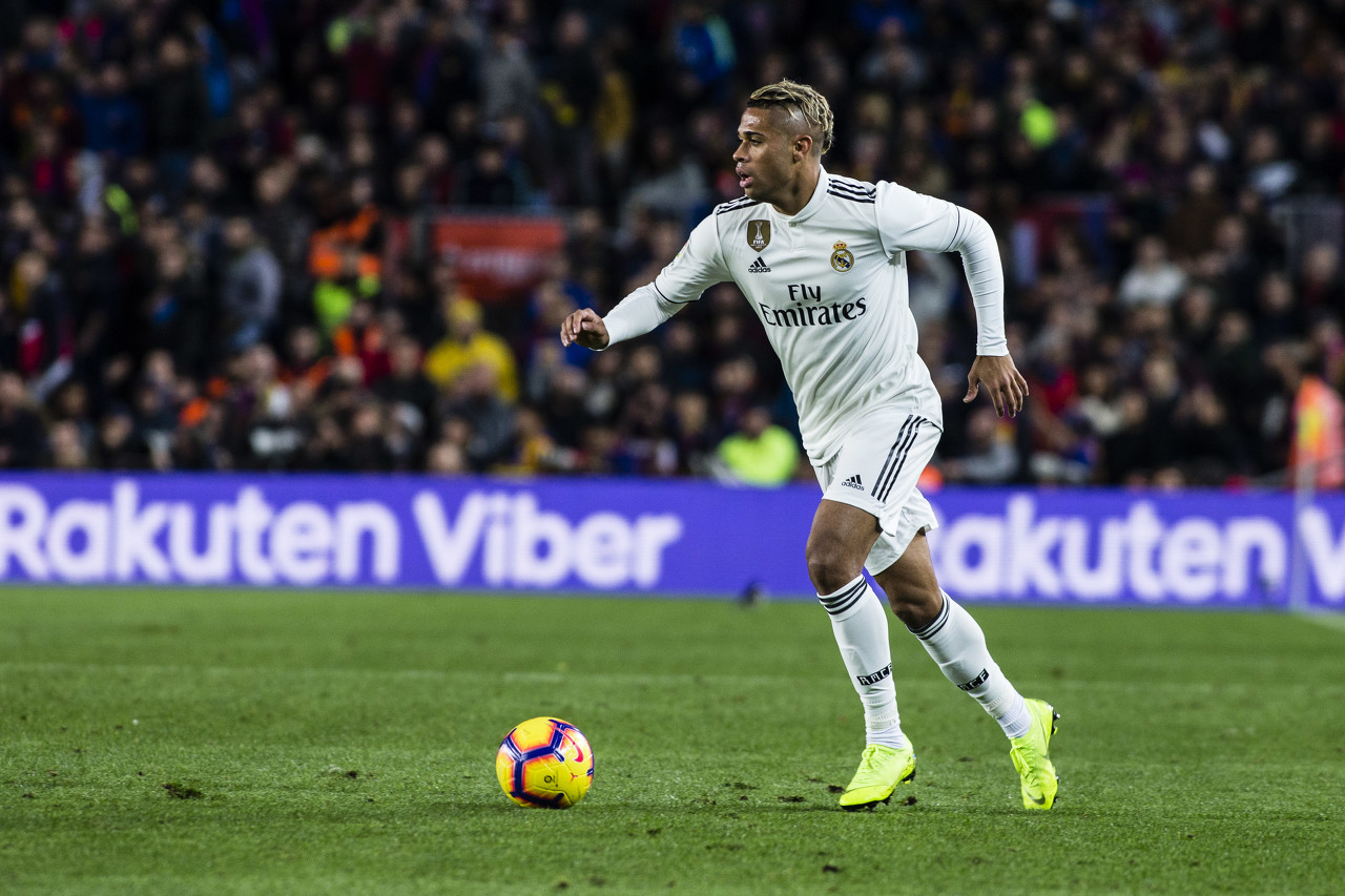 ABC报:马里亚诺接近离开皇马,安帅已选择马约拉尔做本泽马替补