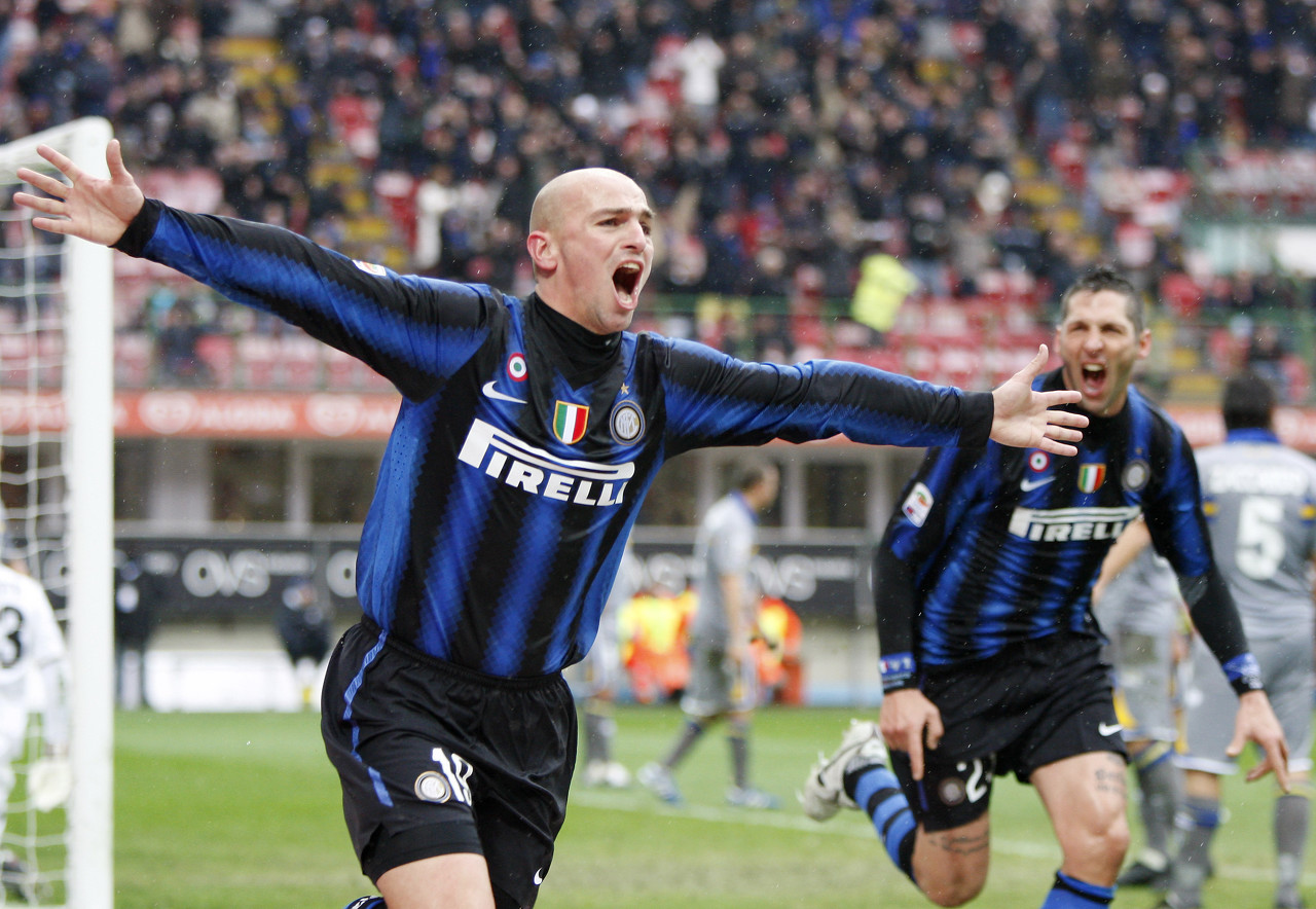 【足坛掌故】坎比亚索——潘帕斯“弃儿”,蓝黑世界“司令”