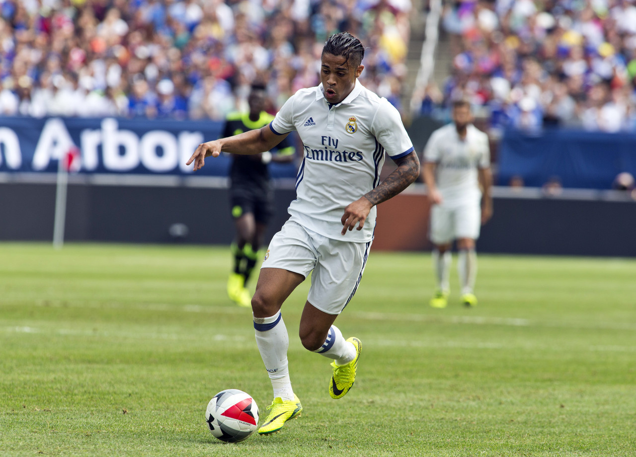 世体:马里亚诺已经收到几份报价,但没有一份可以说服他加盟