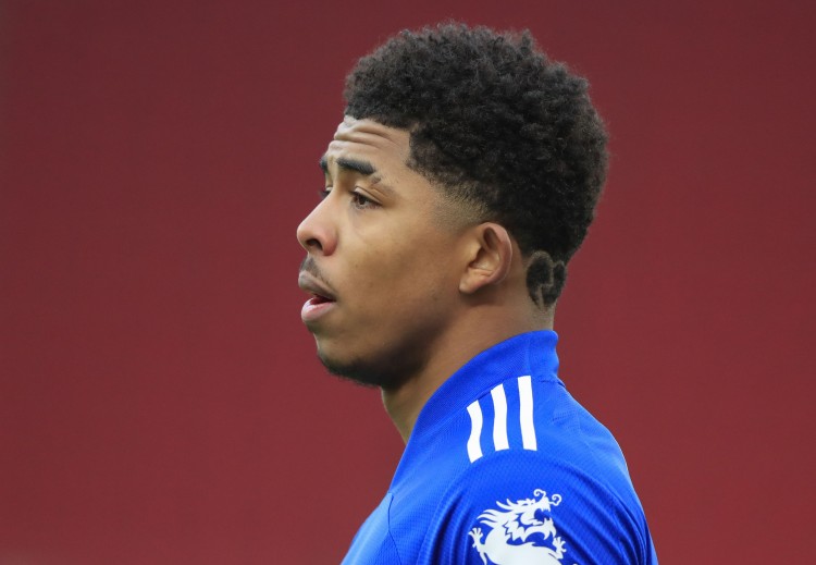 记者:切尔西有意莱斯特城中卫福法纳