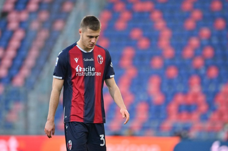 斯基拉:狼堡在和博洛尼亚谈斯万贝里转会,开出1000万欧报价