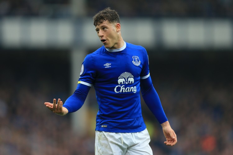 镜报:切尔西希望赛季开始前摆脱巴克利,埃弗顿可能是理想下家