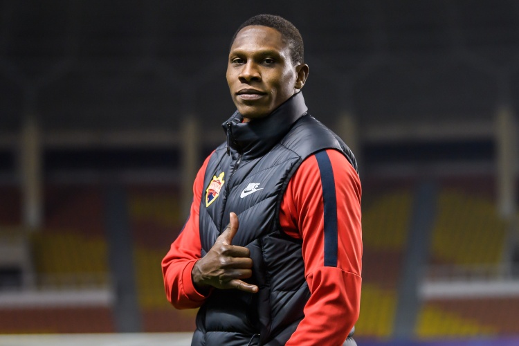 官方:前深圳、梅州外援约翰-马里重返J联赛,加盟福冈黄蜂