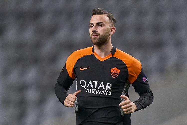 记者:马约拉尔乘私人飞机前往洛杉矶,加入皇马季前赛