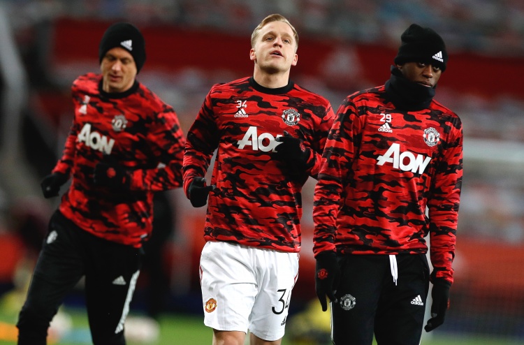 滕哈赫:我已经看到了范德贝克有能力,但他需要证明自己