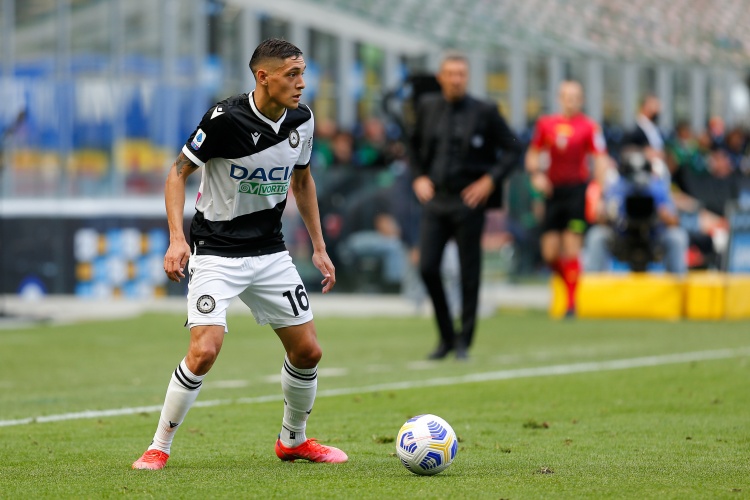 迪马济奥:马竞将用总价约2700万欧签下莫利纳,双方签约5年