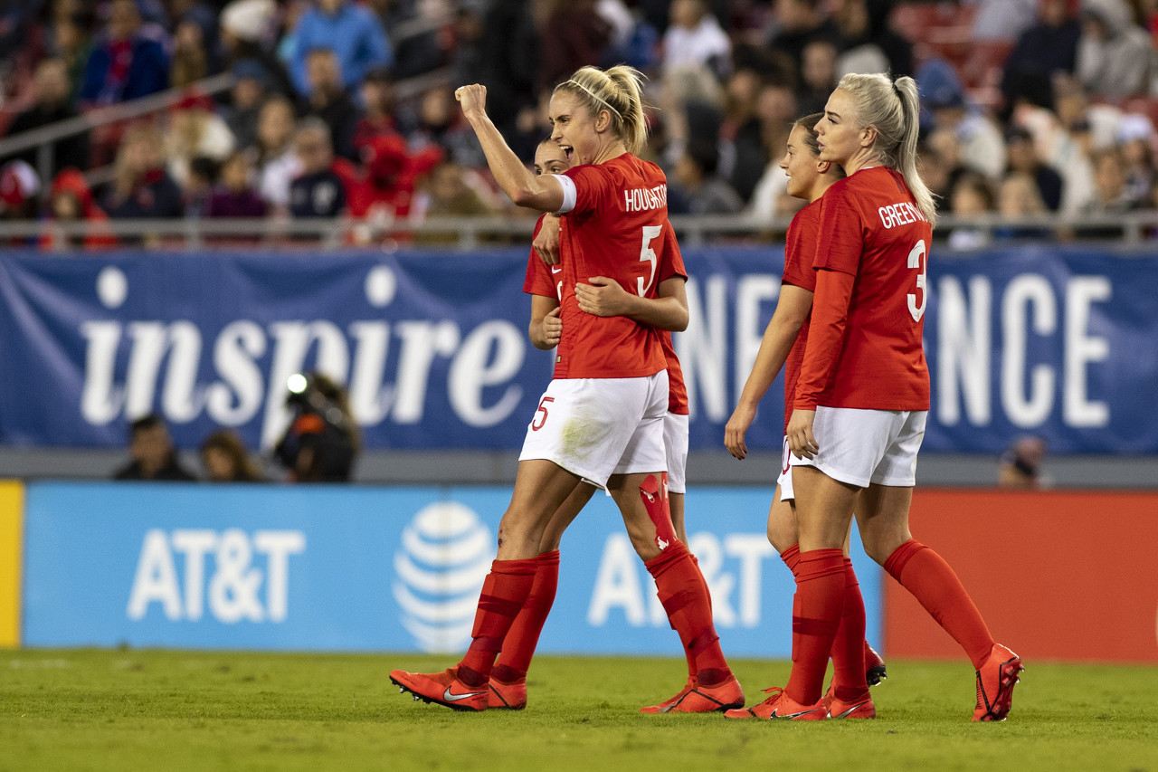 赖特谈英格兰女足进欧洲杯决赛:女孩应获得和男孩一样的踢球机会