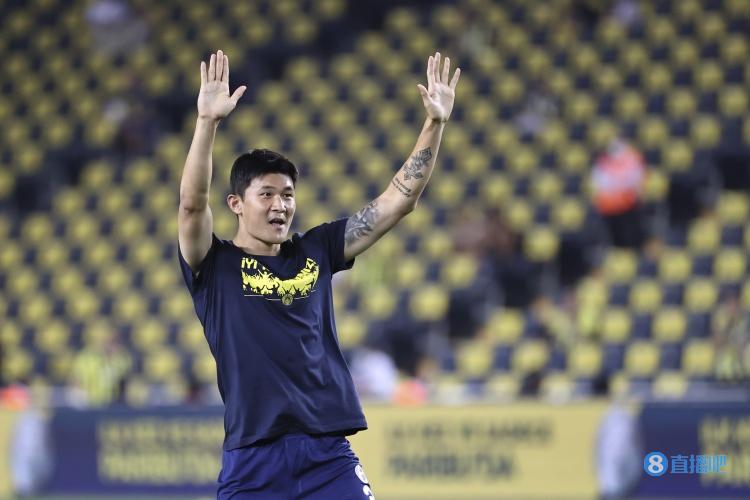 记者:那不勒斯与金玟哉讨论合同细节,签约3年解约金4000万欧