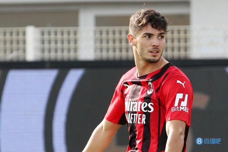 迪亚斯:我们应该梦想拿到第20个意甲冠军,同时在欧冠中相信自己