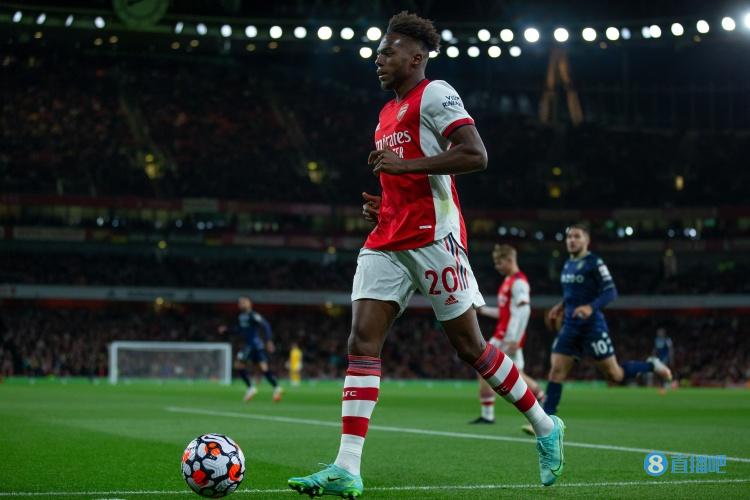 罗马诺:若阿森纳签下左后卫塔瓦雷斯可能离队,马赛是潜在下家