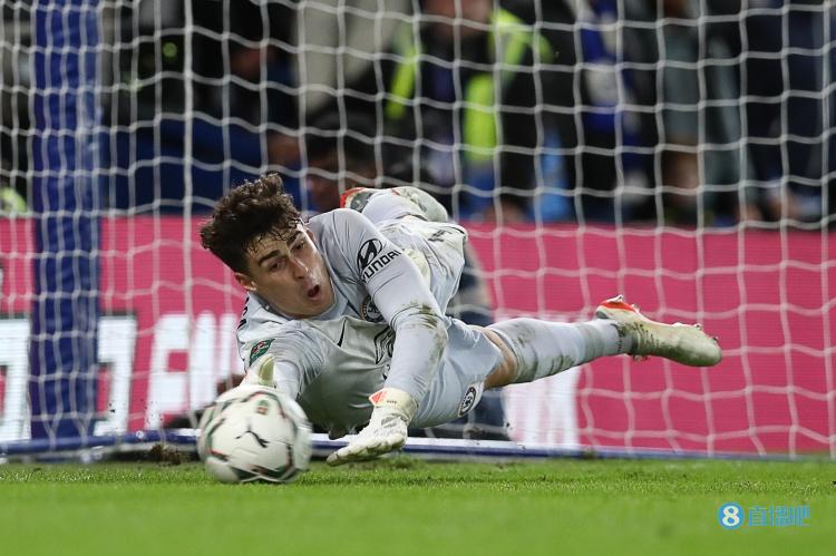 标准晚报:那不勒斯有意凯帕,但球员19万镑周薪让谈判变得复杂