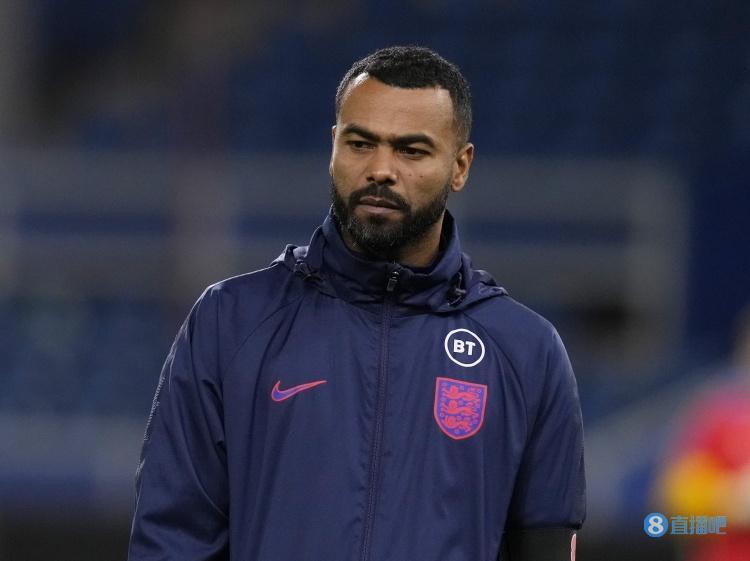 阿什利-科尔回忆遭入室抢劫：永远忘不了，感觉当时要没命了