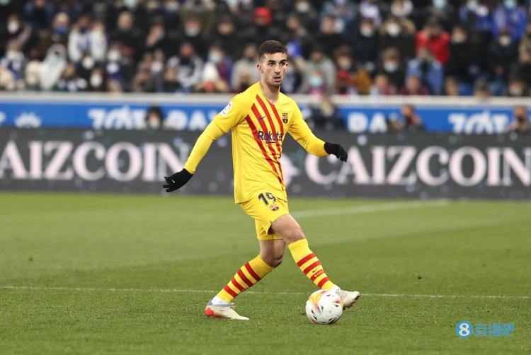 媒体人:拉波尔塔称“狗娘养的瓜迪奥拉把进不了球的费兰卖我们”