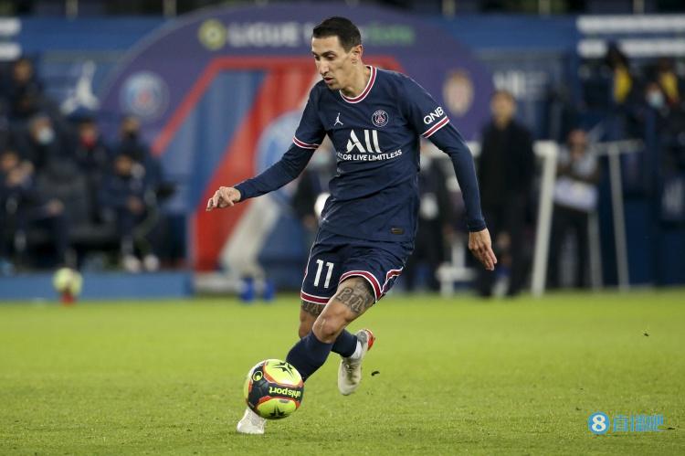 记者:尤文正努力在周六之前完成免签迪马利亚和博格巴