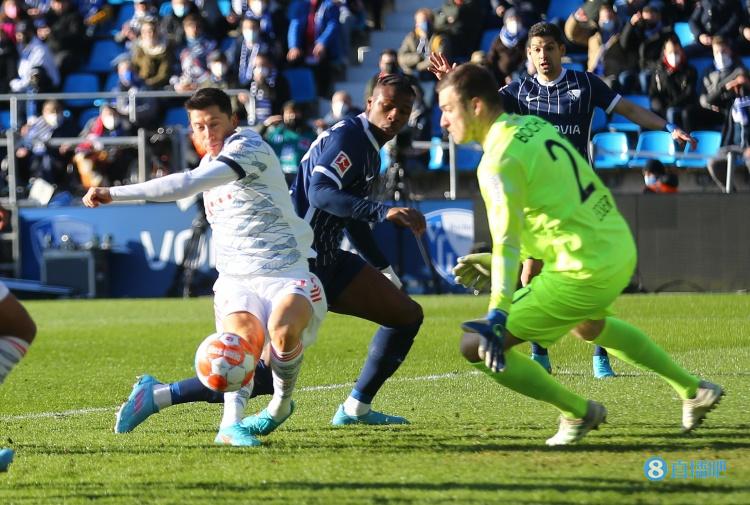 独立报:切尔西和巴黎都在关注莱万,巴萨领先但困于资金问题