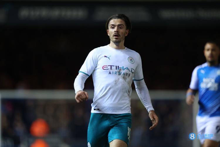 格拉利什谈热身赛冲突:我不介意被踢,但有两个毫无疑问是点球