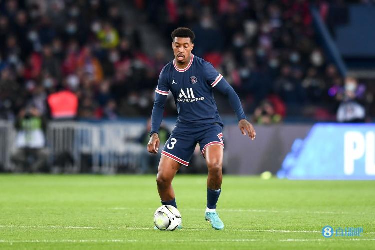 记者:如果金彭贝离开巴黎他将首选去英超发展,切尔西对他感兴趣