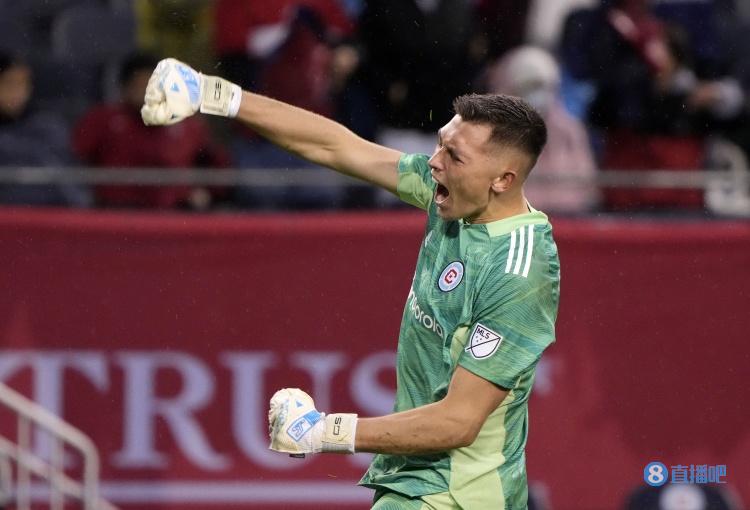 罗马诺:切尔西和斯洛尼纳谈妥个人条款,将为球员报价1000万+浮动