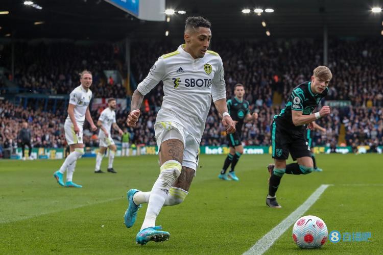 GOAL：拉菲尼亚周三体检签约巴萨，转会费5500万+1000万镑浮动