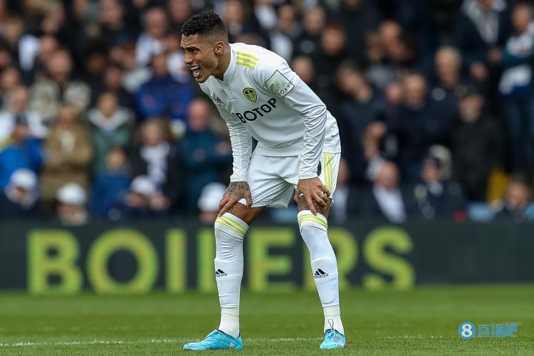 罗马诺:巴萨口头为拉菲尼亚报价7200万欧后,利兹联在等正式报价