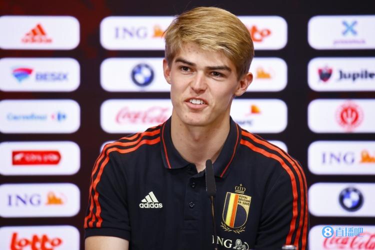 记者:米兰和布鲁日今天的会谈结束,仍未谈妥德凯特莱尔转会