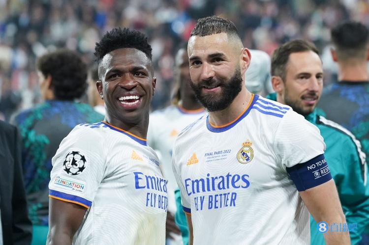 维尼修斯:金球奖?这是自然而然的事情 我还有很多年去成长